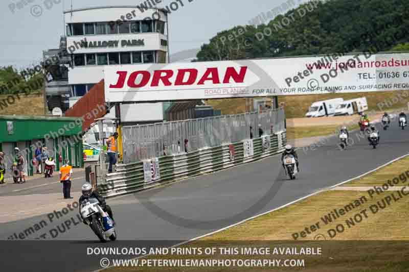 Vintage motorcycle club;eventdigitalimages;mallory park;mallory park trackday photographs;no limits trackdays;peter wileman photography;trackday digital images;trackday photos;vmcc festival 1000 bikes photographs